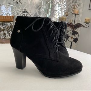 Black Forever Women Size 7 Ankle Boots